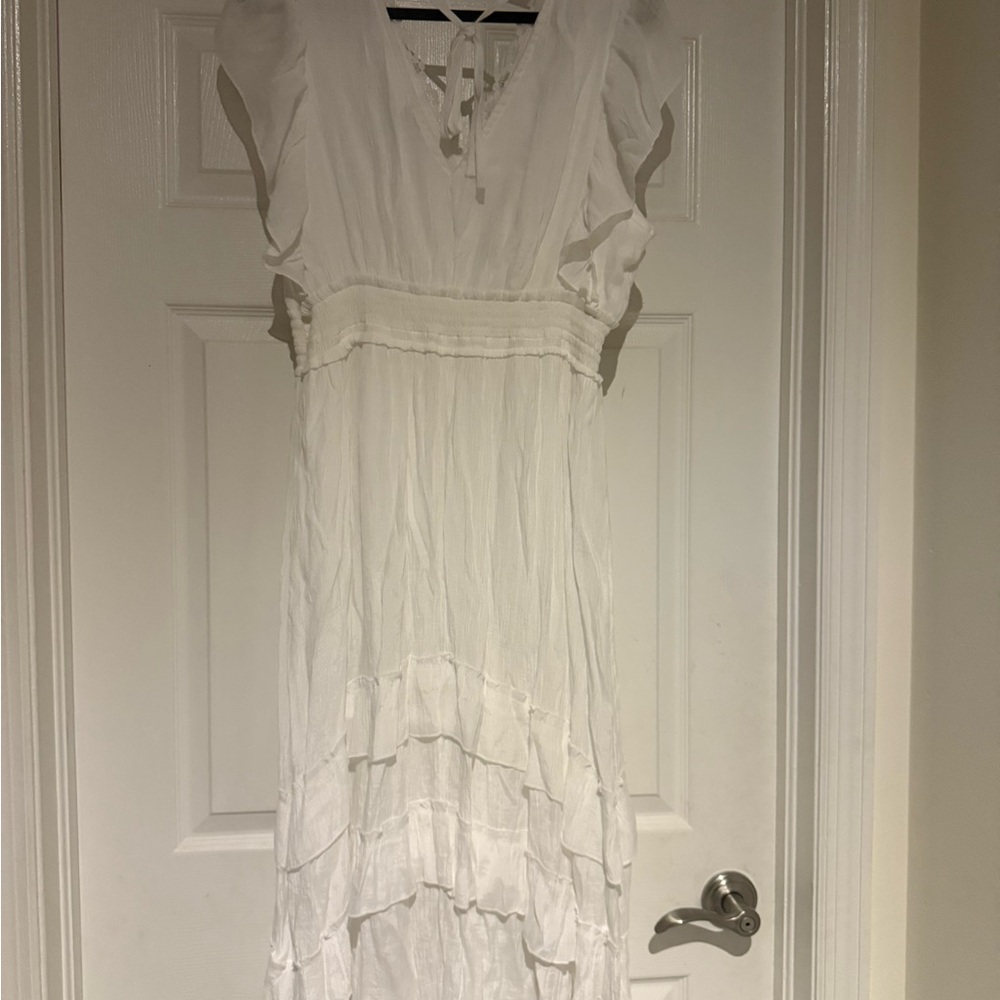 Elegant White Ruffled Dress - Picture 4 of 5
